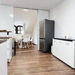 Castle View Retreat Breakfast Available Appartement Trenčín