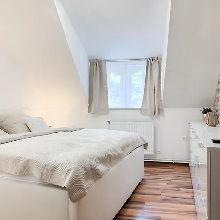 Castle View Retreat Breakfast Available Appartement