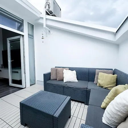 Appartement Castle View Retreat Breakfast Available *