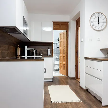 Castle View Retreat Breakfast Available Nearby * Trenčín