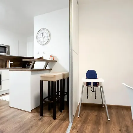 Castle View Retreat Breakfast Available