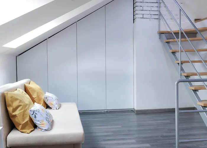 Castle View Retreat Breakfast Available Nearby * Trenčín