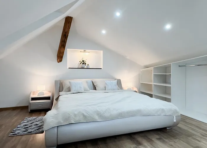 Lejlighed Castle View Retreat Breakfast Available Nearby Trenčín