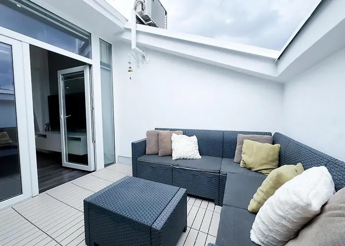 Lejlighed Castle View Retreat Breakfast Available Nearby *