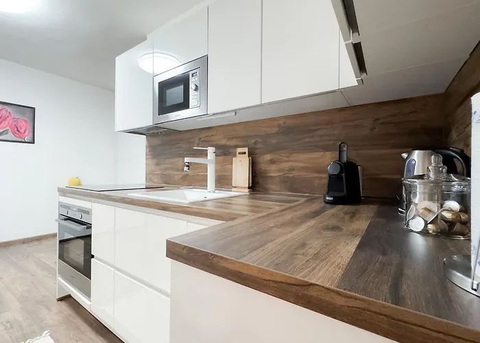 Castle View Retreat Breakfast Available Nearby Lejlighed