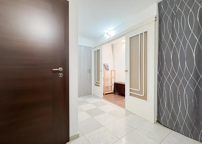 Castle View Retreat Breakfast Available Nearby